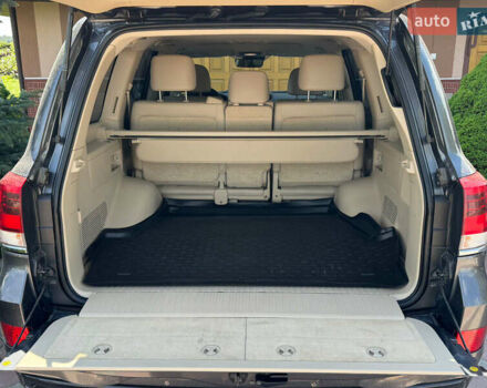 Сірий Тойота Ленд Крузер, об'ємом двигуна 4.46 л та пробігом 129 тис. км за 60000 $, фото 10 на Automoto.ua