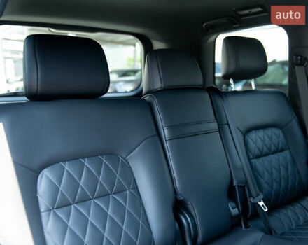 Сірий Тойота Ленд Крузер, об'ємом двигуна 4.46 л та пробігом 70 тис. км за 73000 $, фото 34 на Automoto.ua