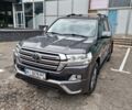 Серый Тойота Ленд Крузер, объемом двигателя 4.46 л и пробегом 239 тыс. км за 49300 $, фото 1 на Automoto.ua