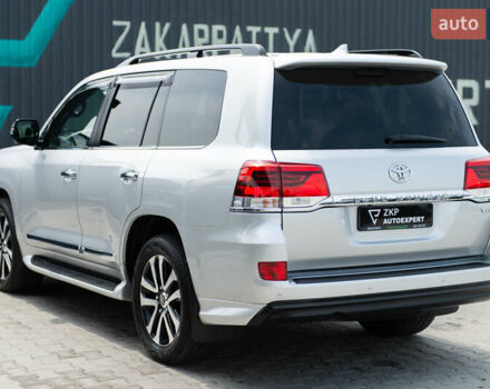 Сірий Тойота Ленд Крузер, об'ємом двигуна 4.46 л та пробігом 70 тис. км за 73000 $, фото 12 на Automoto.ua