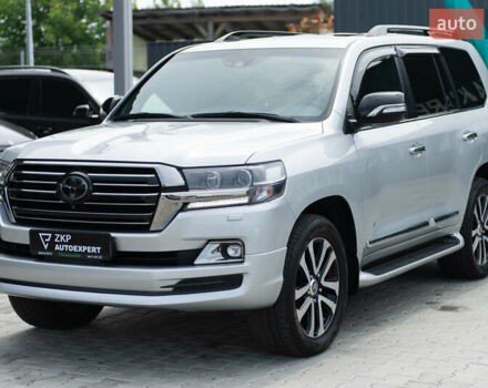 Сірий Тойота Ленд Крузер, об'ємом двигуна 4.46 л та пробігом 70 тис. км за 73000 $, фото 5 на Automoto.ua