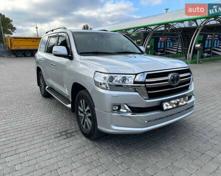 Серый Тойота Ленд Крузер, объемом двигателя 4.46 л и пробегом 130 тыс. км за 55900 $, фото 6 на Automoto.ua