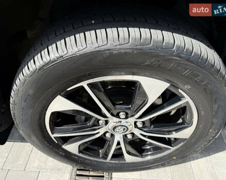 Серый Тойота Ленд Крузер, объемом двигателя 4.6 л и пробегом 130 тыс. км за 52900 $, фото 13 на Automoto.ua