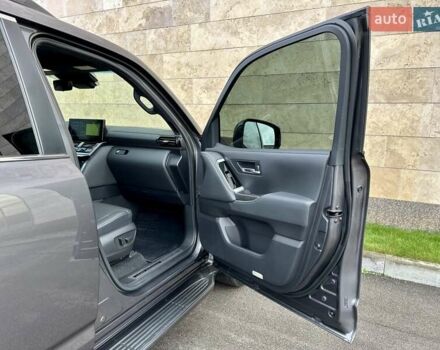 Серый Тойота Ленд Крузер, объемом двигателя 3.45 л и пробегом 88 тыс. км за 66800 $, фото 91 на Automoto.ua