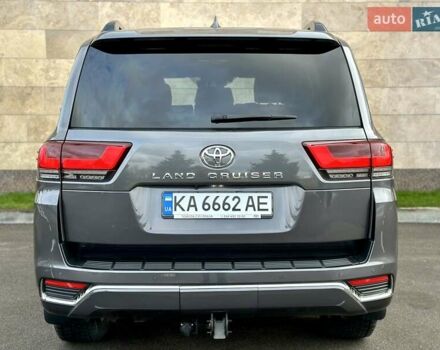 Серый Тойота Ленд Крузер, объемом двигателя 3.45 л и пробегом 88 тыс. км за 66800 $, фото 28 на Automoto.ua
