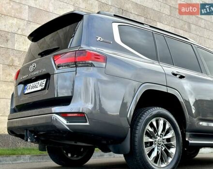 Серый Тойота Ленд Крузер, объемом двигателя 3.45 л и пробегом 88 тыс. км за 66800 $, фото 52 на Automoto.ua