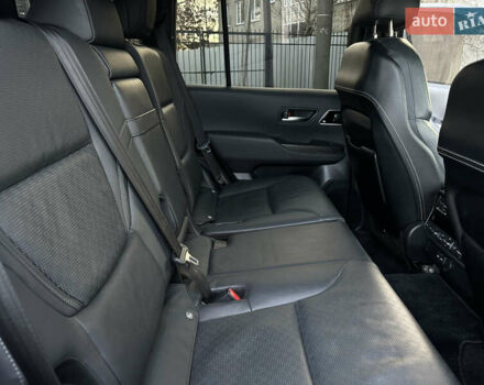 Серый Тойота Ленд Крузер, объемом двигателя 3.45 л и пробегом 80 тыс. км за 67000 $, фото 28 на Automoto.ua