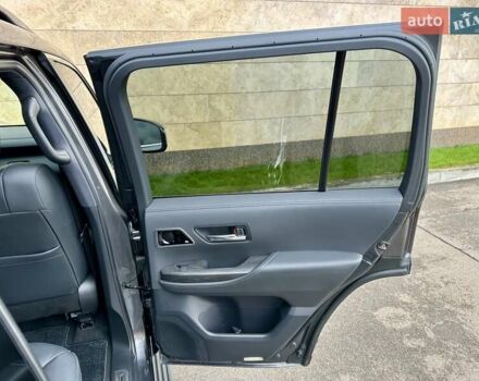 Серый Тойота Ленд Крузер, объемом двигателя 3.45 л и пробегом 88 тыс. км за 66800 $, фото 90 на Automoto.ua