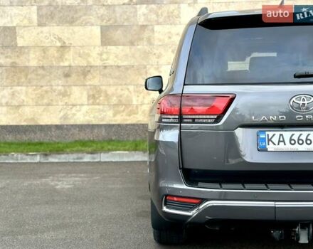 Серый Тойота Ленд Крузер, объемом двигателя 3.45 л и пробегом 88 тыс. км за 66800 $, фото 49 на Automoto.ua