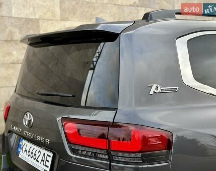 Серый Тойота Ленд Крузер, объемом двигателя 3.45 л и пробегом 88 тыс. км за 66800 $, фото 54 на Automoto.ua