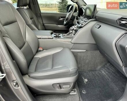 Серый Тойота Ленд Крузер, объемом двигателя 3.45 л и пробегом 88 тыс. км за 66800 $, фото 92 на Automoto.ua