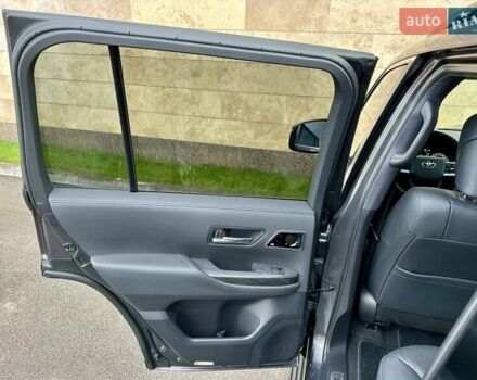 Серый Тойота Ленд Крузер, объемом двигателя 3.45 л и пробегом 88 тыс. км за 66800 $, фото 82 на Automoto.ua