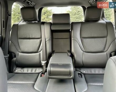 Серый Тойота Ленд Крузер, объемом двигателя 3.45 л и пробегом 88 тыс. км за 66800 $, фото 79 на Automoto.ua