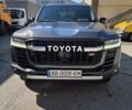 Серый Тойота Ленд Крузер, объемом двигателя 3.3 л и пробегом 49 тыс. км за 73000 $, фото 1 на Automoto.ua