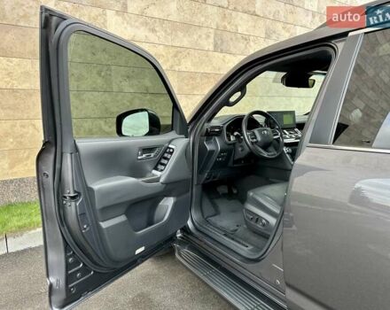 Серый Тойота Ленд Крузер, объемом двигателя 3.45 л и пробегом 88 тыс. км за 66800 $, фото 56 на Automoto.ua