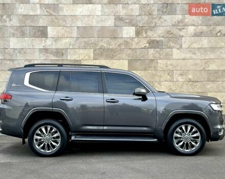 Серый Тойота Ленд Крузер, объемом двигателя 3.45 л и пробегом 88 тыс. км за 66800 $, фото 26 на Automoto.ua