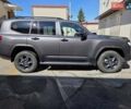 Серый Тойота Ленд Крузер, объемом двигателя 3.3 л и пробегом 49 тыс. км за 73000 $, фото 2 на Automoto.ua