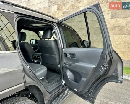 Серый Тойота Ленд Крузер, объемом двигателя 3.45 л и пробегом 88 тыс. км за 66800 $, фото 86 на Automoto.ua