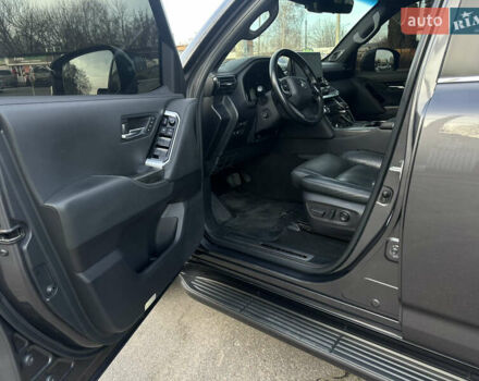 Серый Тойота Ленд Крузер, объемом двигателя 3.45 л и пробегом 80 тыс. км за 67000 $, фото 12 на Automoto.ua