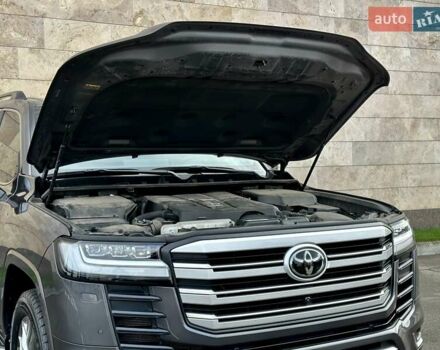 Серый Тойота Ленд Крузер, объемом двигателя 3.45 л и пробегом 88 тыс. км за 66800 $, фото 45 на Automoto.ua
