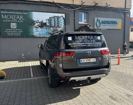 Серый Тойота Ленд Крузер, объемом двигателя 3.3 л и пробегом 61 тыс. км за 81753 $, фото 10 на Automoto.ua