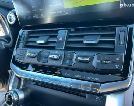 Серый Тойота Ленд Крузер, объемом двигателя 3.3 л и пробегом 32 тыс. км за 83990 $, фото 45 на Automoto.ua