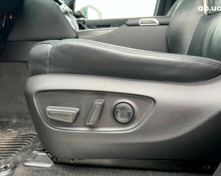 Серый Тойота Ленд Крузер, объемом двигателя 3.3 л и пробегом 61 тыс. км за 80940 $, фото 20 на Automoto.ua