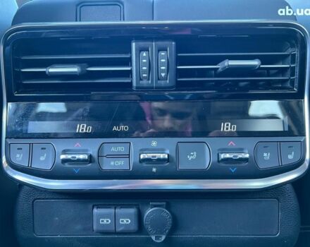 Серый Тойота Ленд Крузер, объемом двигателя 3.3 л и пробегом 32 тыс. км за 83990 $, фото 39 на Automoto.ua