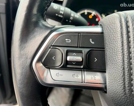 Серый Тойота Ленд Крузер, объемом двигателя 3.3 л и пробегом 61 тыс. км за 80940 $, фото 26 на Automoto.ua