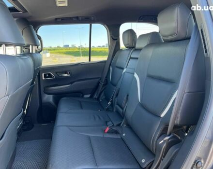 Серый Тойота Ленд Крузер, объемом двигателя 3.3 л и пробегом 32 тыс. км за 83990 $, фото 37 на Automoto.ua