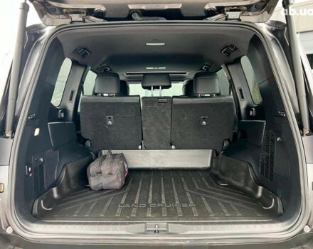 Серый Тойота Ленд Крузер, объемом двигателя 3.3 л и пробегом 61 тыс. км за 80940 $, фото 48 на Automoto.ua