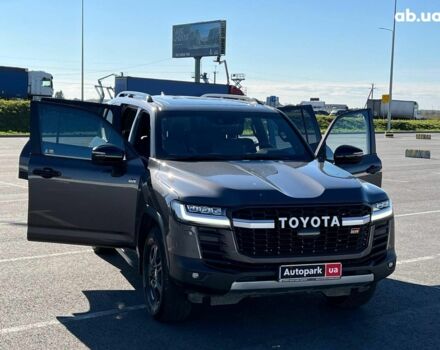 Серый Тойота Ленд Крузер, объемом двигателя 3.3 л и пробегом 32 тыс. км за 83990 $, фото 51 на Automoto.ua