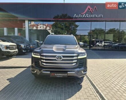 Серый Тойота Ленд Крузер, объемом двигателя 3.35 л и пробегом 34 тыс. км за 81900 $, фото 1 на Automoto.ua