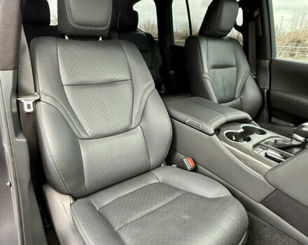 Серый Тойота Ленд Крузер, объемом двигателя 3.35 л и пробегом 25 тыс. км за 82300 $, фото 24 на Automoto.ua