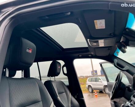 Серый Тойота Ленд Крузер, объемом двигателя 3.3 л и пробегом 61 тыс. км за 80940 $, фото 53 на Automoto.ua