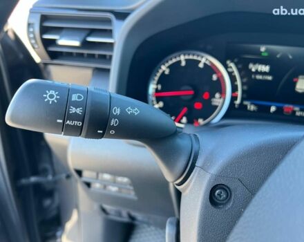 Серый Тойота Ленд Крузер, объемом двигателя 3.3 л и пробегом 32 тыс. км за 83990 $, фото 27 на Automoto.ua