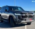 Серый Тойота Ленд Крузер, объемом двигателя 3.3 л и пробегом 32 тыс. км за 83990 $, фото 12 на Automoto.ua