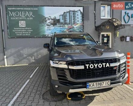 Серый Тойота Ленд Крузер, объемом двигателя 3.3 л и пробегом 61 тыс. км за 81753 $, фото 4 на Automoto.ua