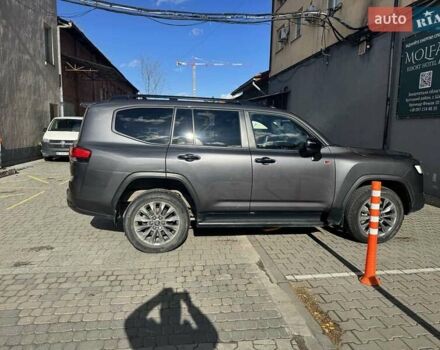 Серый Тойота Ленд Крузер, объемом двигателя 3.3 л и пробегом 61 тыс. км за 81753 $, фото 18 на Automoto.ua