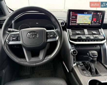 Сірий Тойота Ленд Крузер, об'ємом двигуна 3.3 л та пробігом 31 тис. км за 75000 $, фото 15 на Automoto.ua