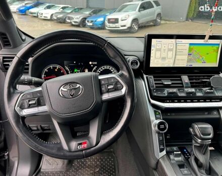 Серый Тойота Ленд Крузер, объемом двигателя 3.3 л и пробегом 61 тыс. км за 80940 $, фото 24 на Automoto.ua