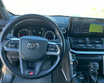 Серый Тойота Ленд Крузер, объемом двигателя 3.3 л и пробегом 32 тыс. км за 83990 $, фото 23 на Automoto.ua