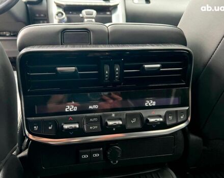 Серый Тойота Ленд Крузер, объемом двигателя 3.3 л и пробегом 61 тыс. км за 80940 $, фото 46 на Automoto.ua