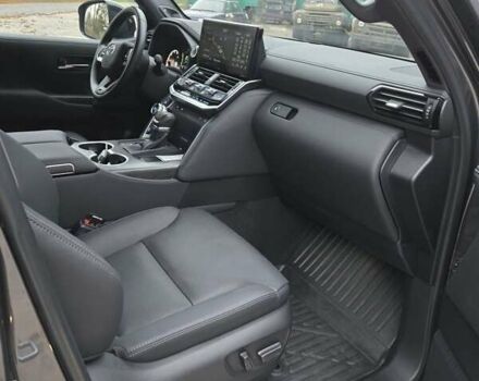 Серый Тойота Ленд Крузер, объемом двигателя 3.3 л и пробегом 7 тыс. км за 82000 $, фото 11 на Automoto.ua