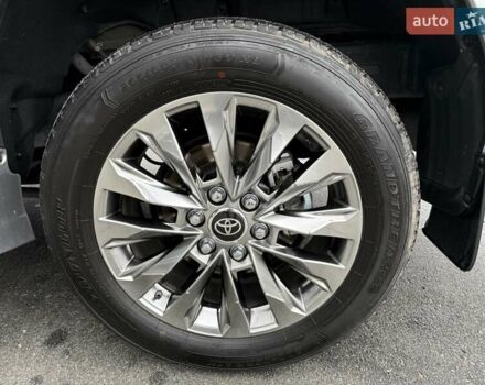 Сірий Тойота Ленд Крузер, об'ємом двигуна 3.3 л та пробігом 31 тис. км за 75000 $, фото 22 на Automoto.ua