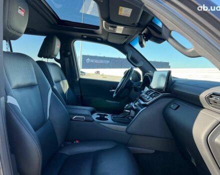 Серый Тойота Ленд Крузер, объемом двигателя 3.3 л и пробегом 32 тыс. км за 83990 $, фото 47 на Automoto.ua