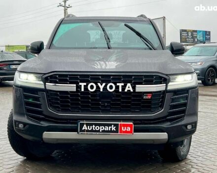 Серый Тойота Ленд Крузер, объемом двигателя 3.3 л и пробегом 61 тыс. км за 80940 $, фото 1 на Automoto.ua