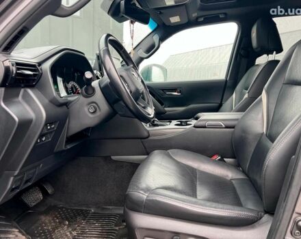 Серый Тойота Ленд Крузер, объемом двигателя 3.3 л и пробегом 61 тыс. км за 80940 $, фото 21 на Automoto.ua