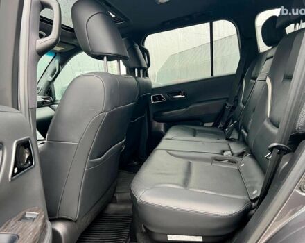 Серый Тойота Ленд Крузер, объемом двигателя 3.3 л и пробегом 61 тыс. км за 80940 $, фото 44 на Automoto.ua