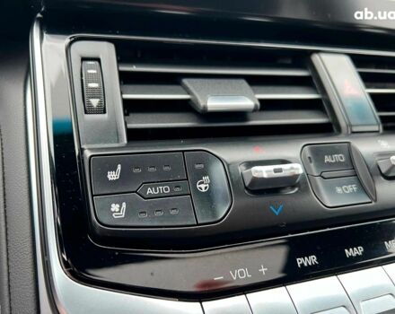 Серый Тойота Ленд Крузер, объемом двигателя 3.3 л и пробегом 61 тыс. км за 80940 $, фото 36 на Automoto.ua